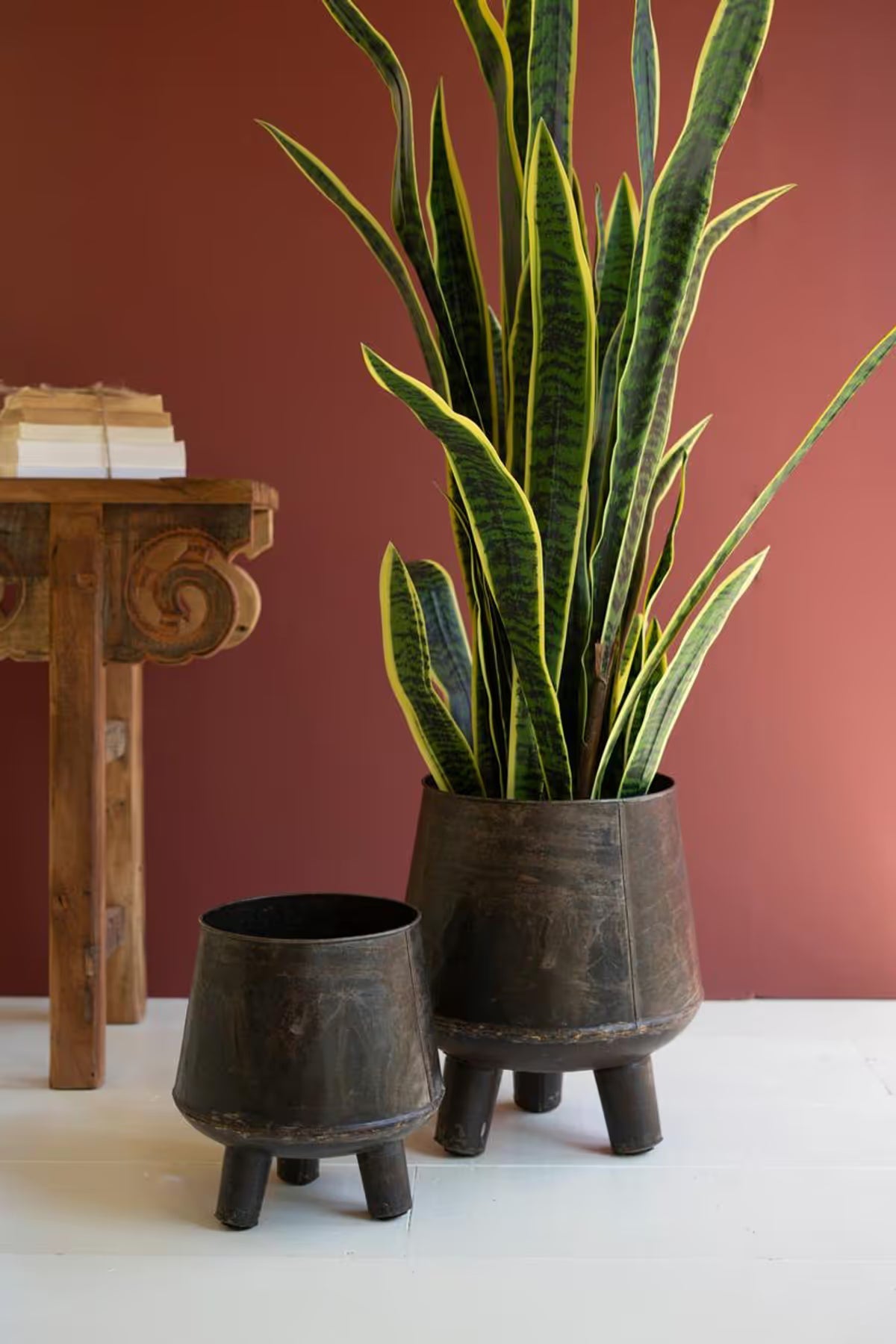 Kalalou hand-hammered iron planter set with legs
