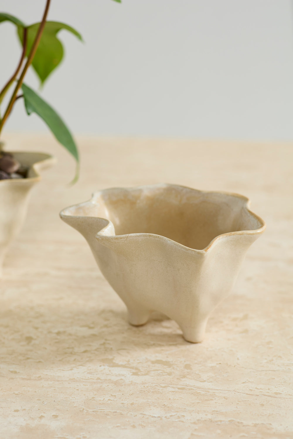Glaslow tan footed reactive glaze ceramic planter, 7 inch, view 2